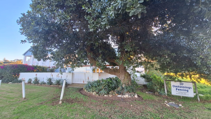 3 Bedroom Property for Sale in Stilbaai Oos Western Cape